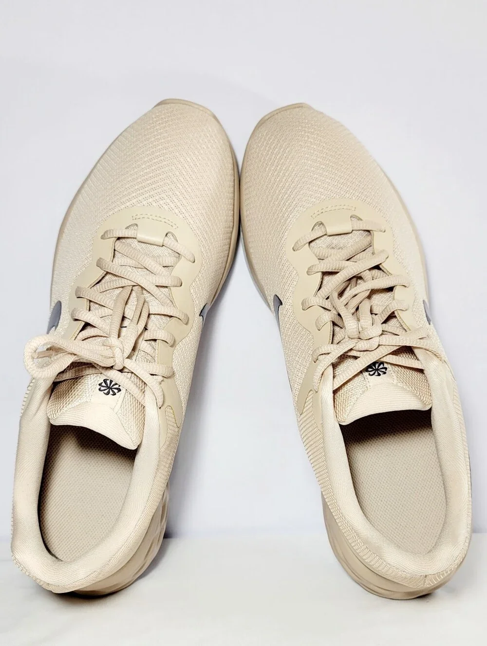 Nike Mens Size 11.5 Revolution 6 Next Nature Oatmeal Sneaker's.